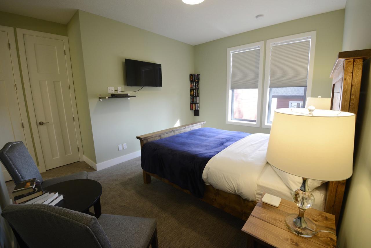 Novel Bed And Breakfast YYC Exterior foto